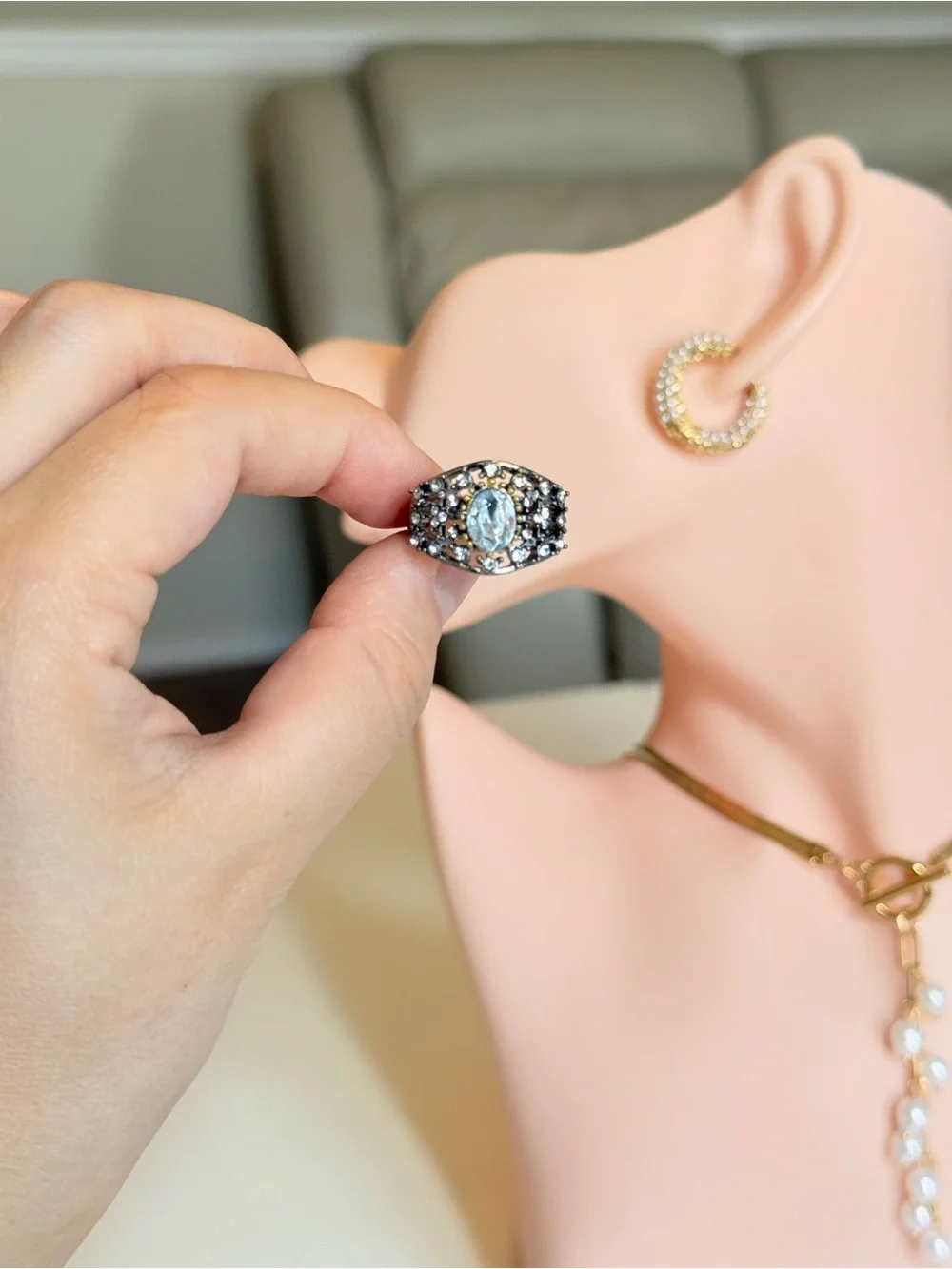 Vintage-Inspired Black and Silver Crystal Cocktail Ring